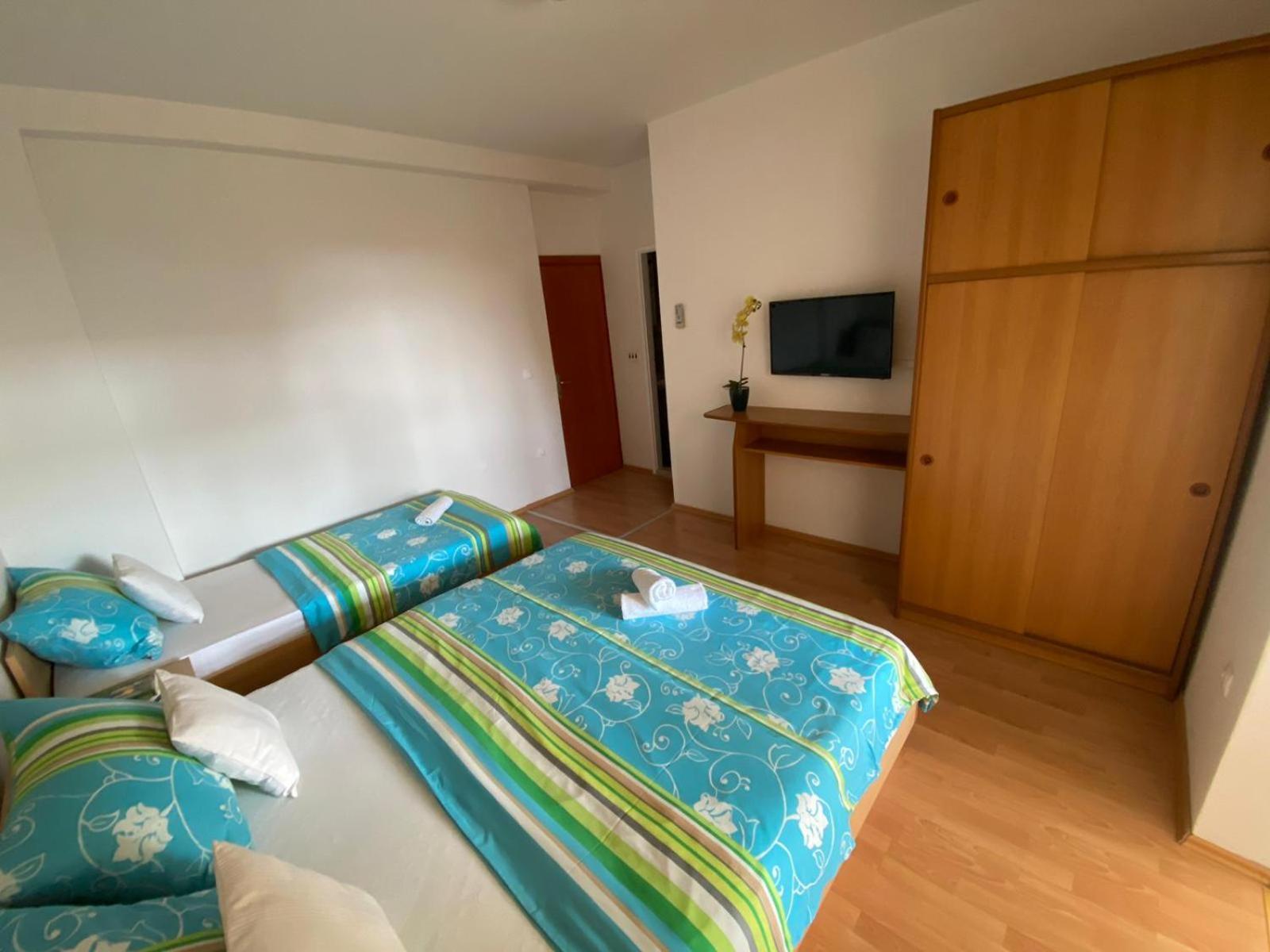 Apartments Kovac Makarska Oda fotoğraf