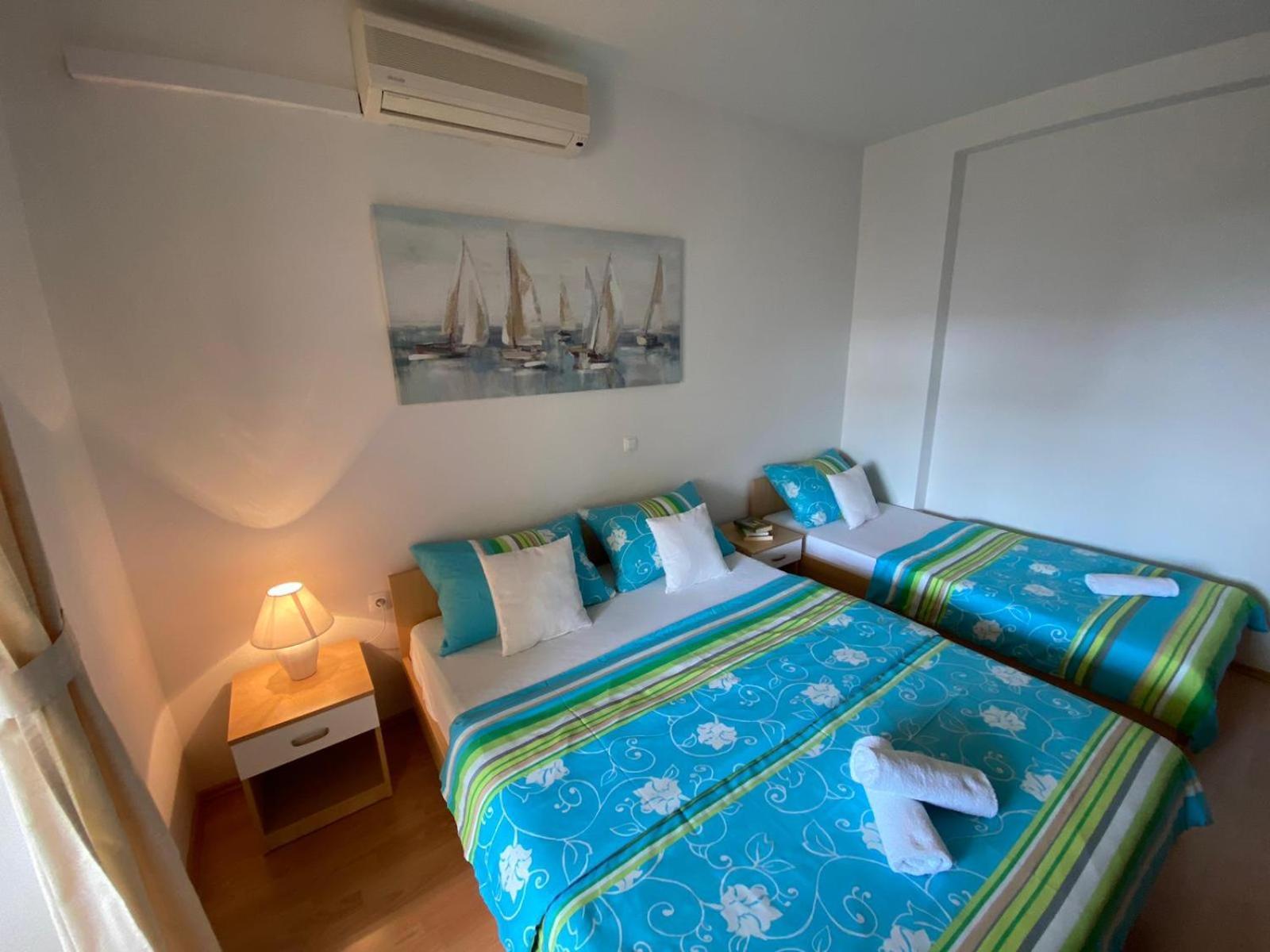 Apartments Kovac Makarska Oda fotoğraf