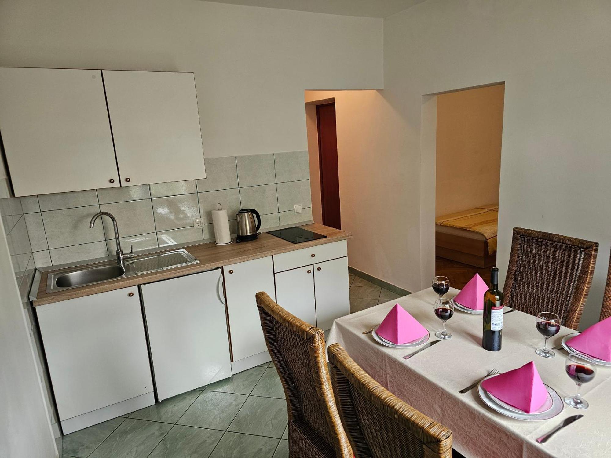 Apartments Kovac Makarska Oda fotoğraf
