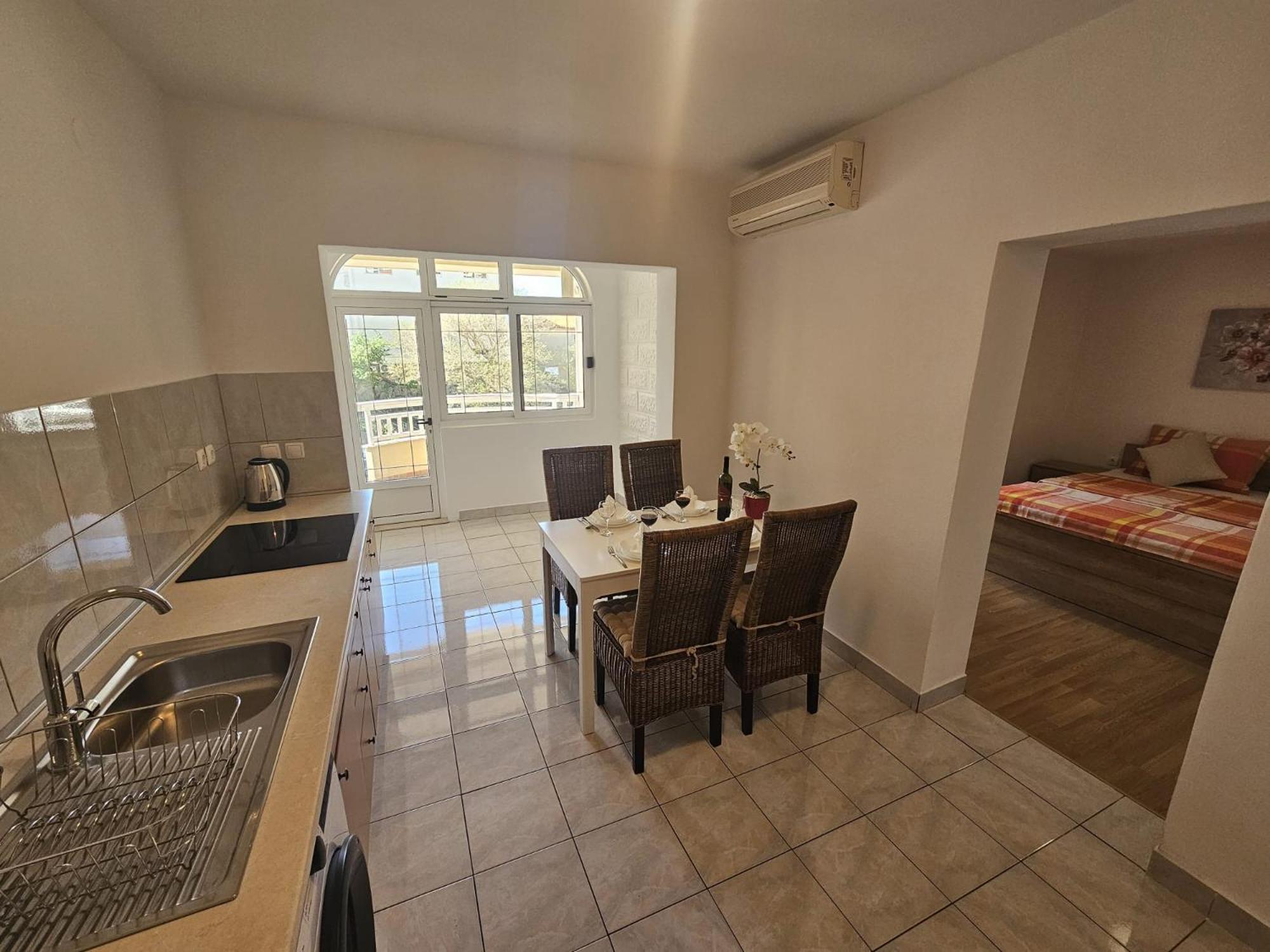 Apartments Kovac Makarska Oda fotoğraf