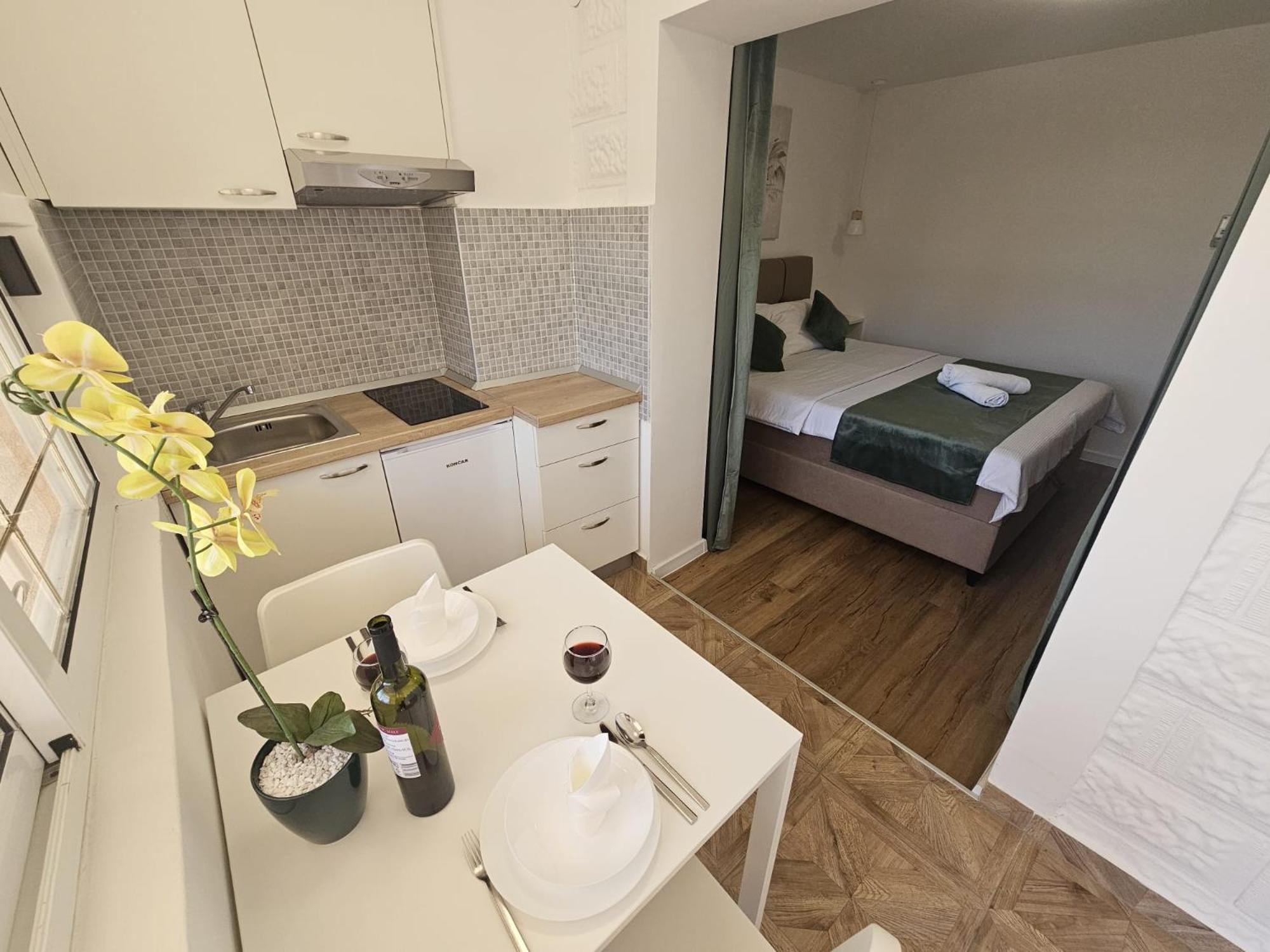 Apartments Kovac Makarska Oda fotoğraf