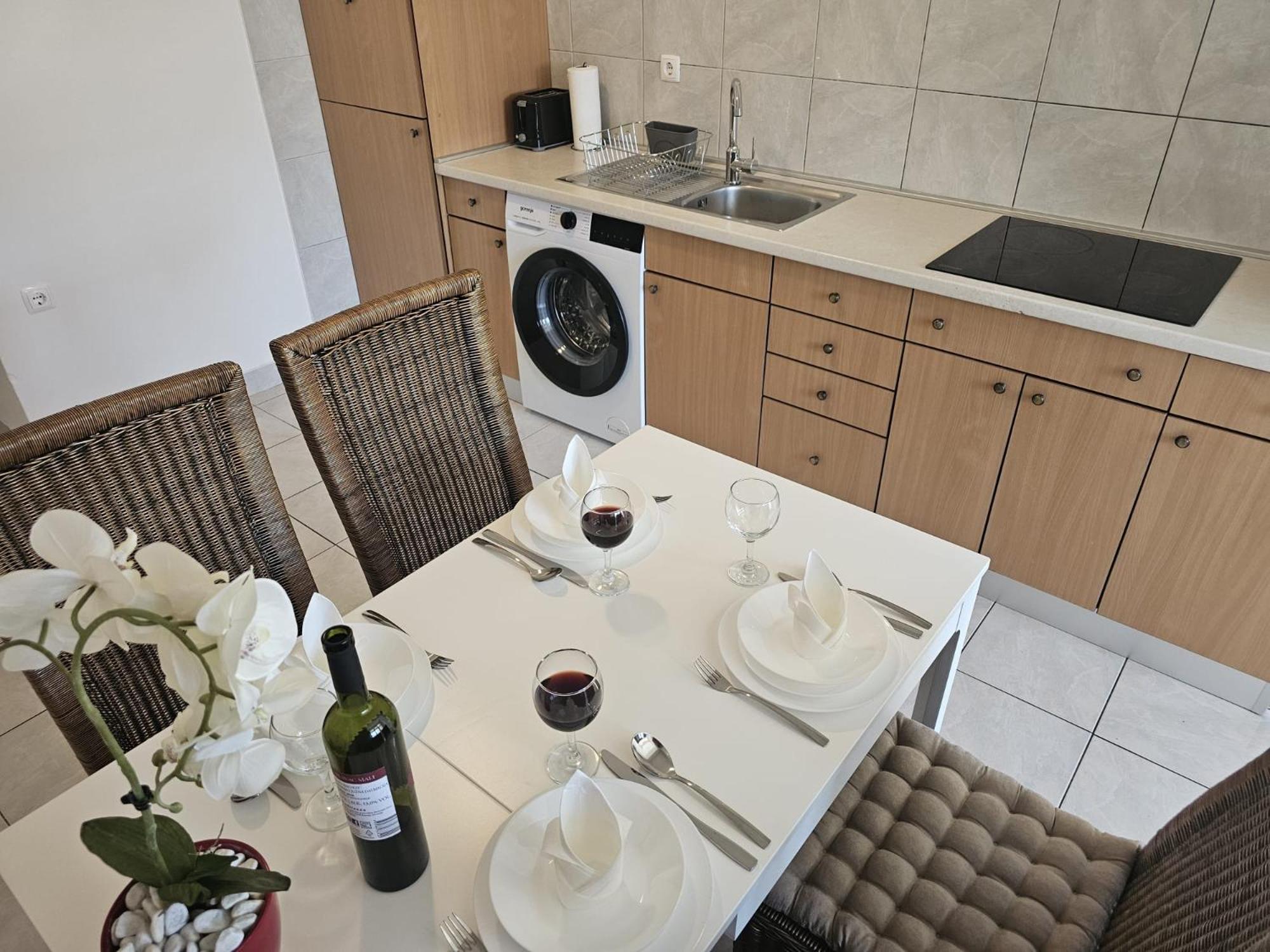 Apartments Kovac Makarska Oda fotoğraf